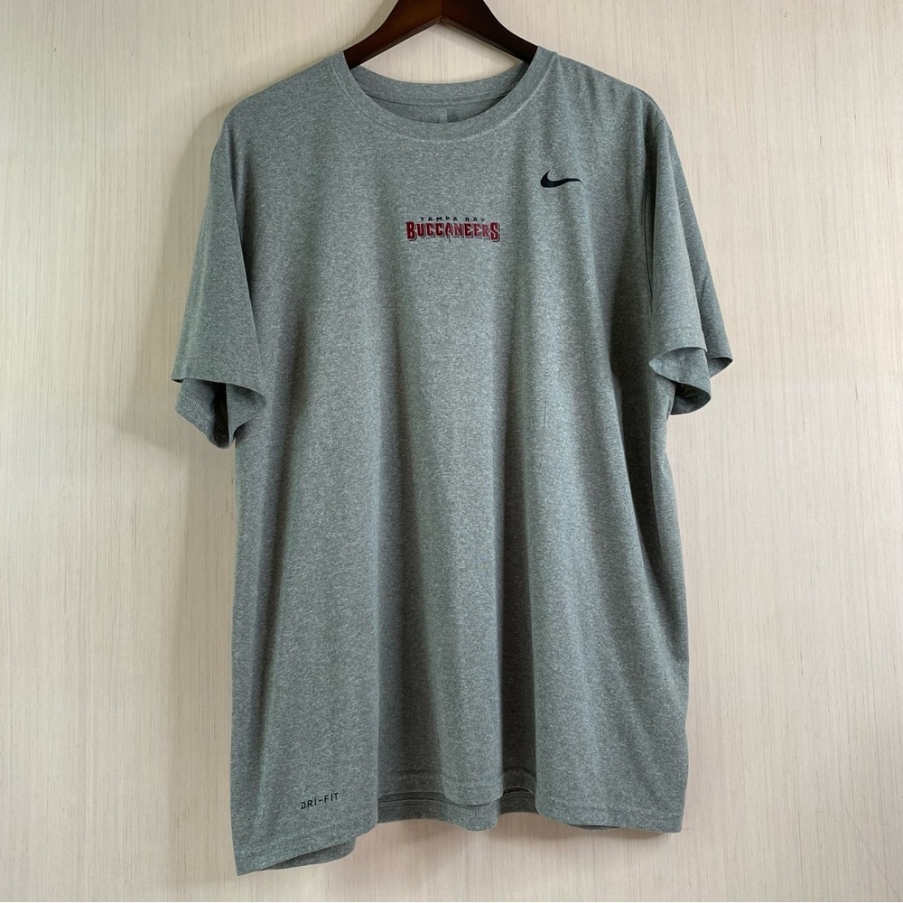 Nike Women’s NFL Tampa Bay Buccaneers Short Sleeve Tee Gray Size XXL - Picture 1 of 8